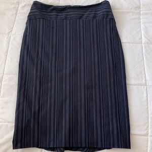 Heart Moon Star navy blue skirt size 0 beautiful detail lines great condition!